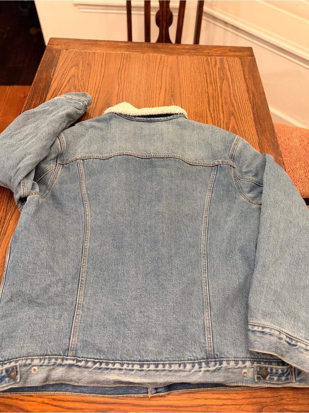 Levi's Men's Light Blue Sherpa-Lined Denim Jacket